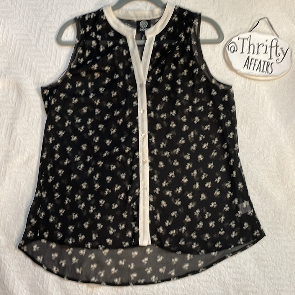BOBEAU Black Sheer Hi-Low Tricycle Print Sleeveless Top button front sz Medium